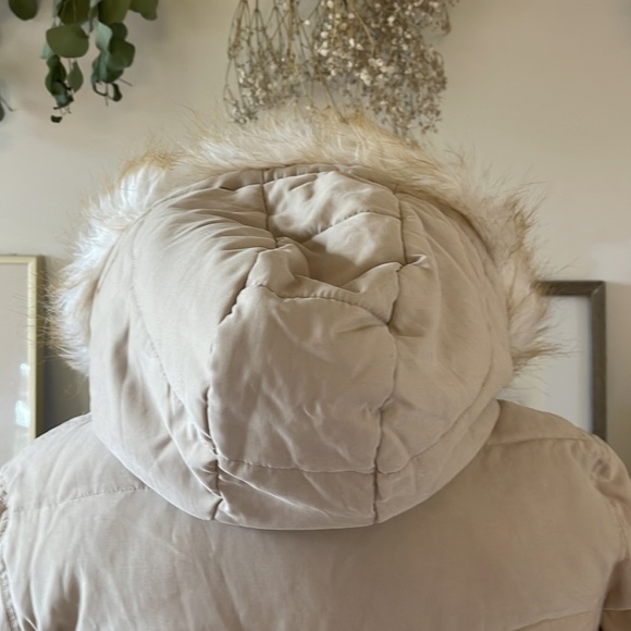 Tan winter down jacket - Picture 6 of 9